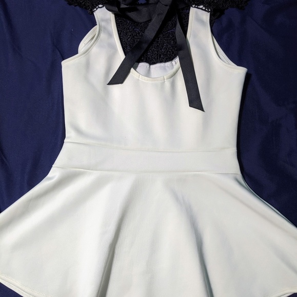 Blouse - Picture 2 of 2